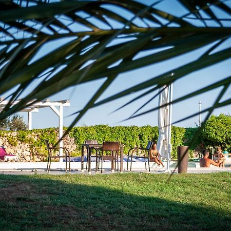 Tenuta Badessa กาซาลาบาเต ภายนอก รูปภาพ