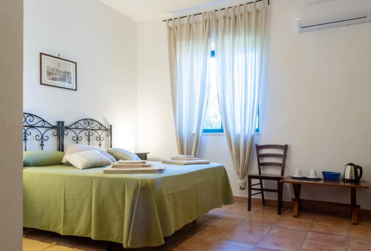 Tenuta Badessa กาซาลาบาเต ภายนอก รูปภาพ